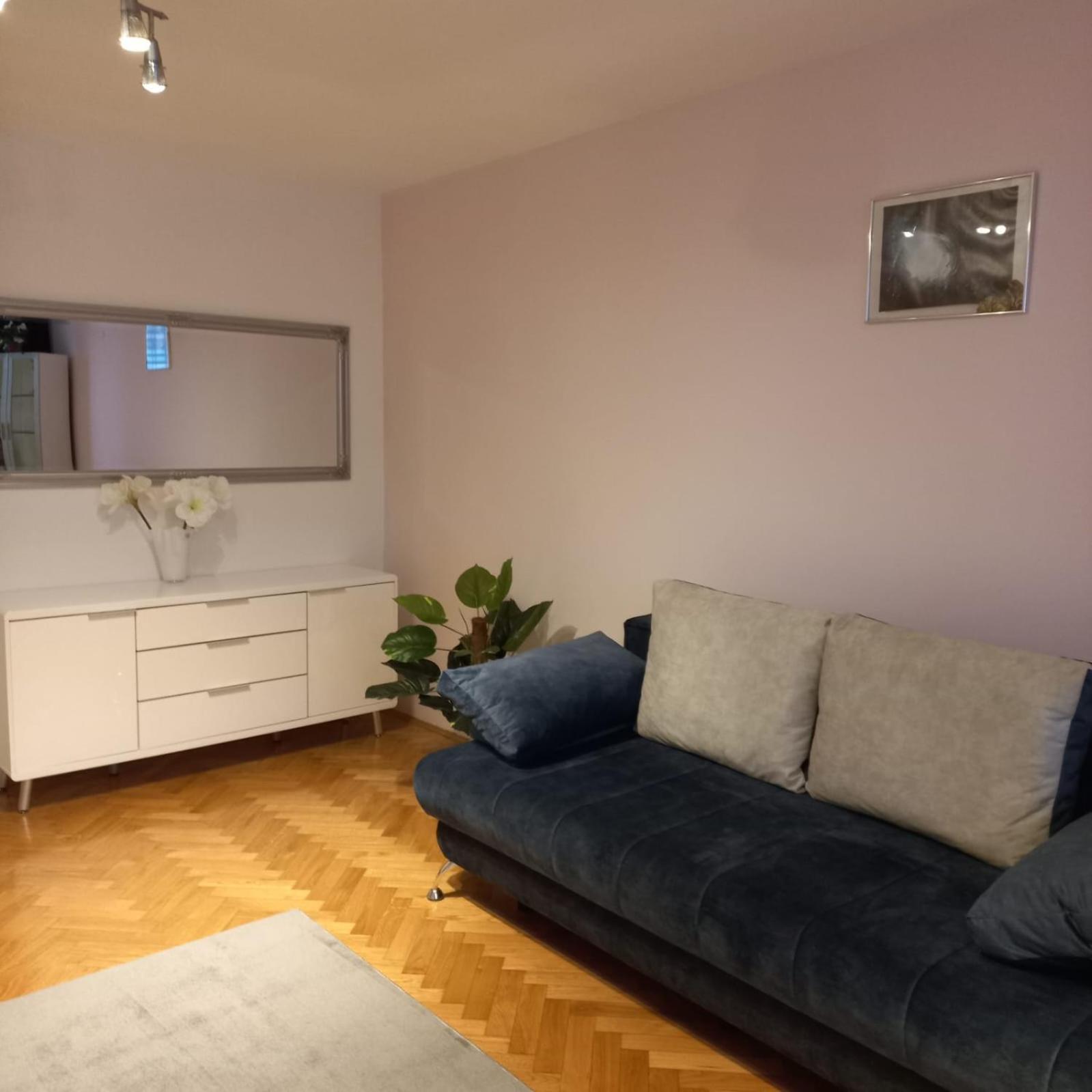 Apartment Blue Moon Любляна Екстериор снимка